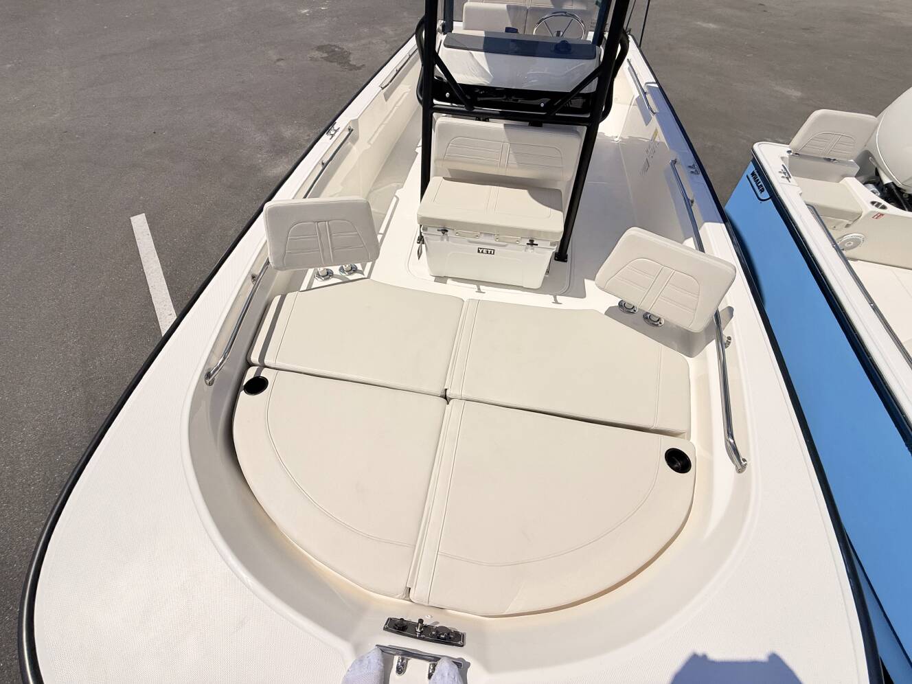 A photo of this 2026 Boston Whaler 210 Montauk