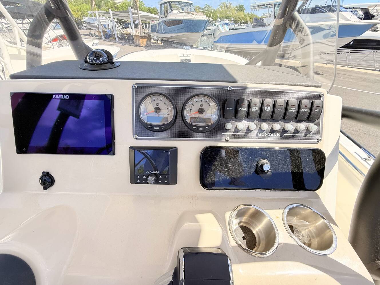 A photo of this 2026 Boston Whaler 210 Montauk