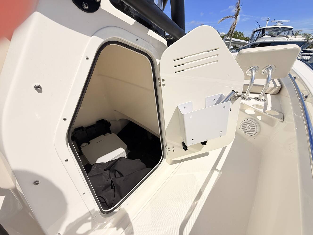 A photo of this 2026 Boston Whaler 210 Montauk
