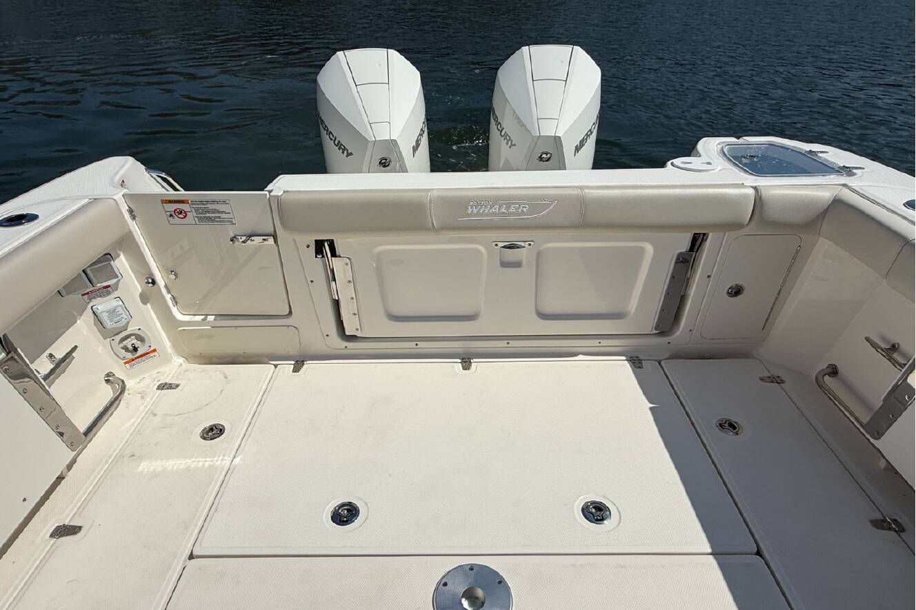 A photo of this 2026 Boston Whaler 285 Conquest