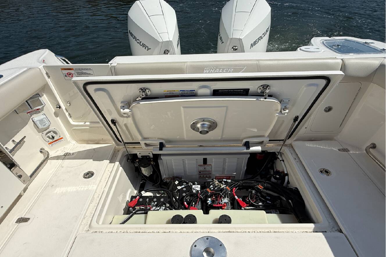 A photo of this 2026 Boston Whaler 285 Conquest