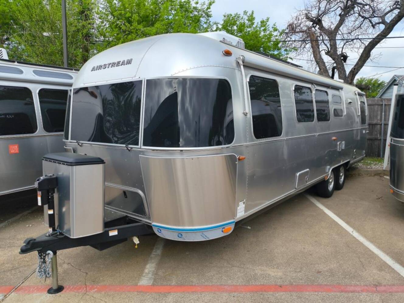 A photo of this 2026 Airstream Flying Cloud 30FB Bunk