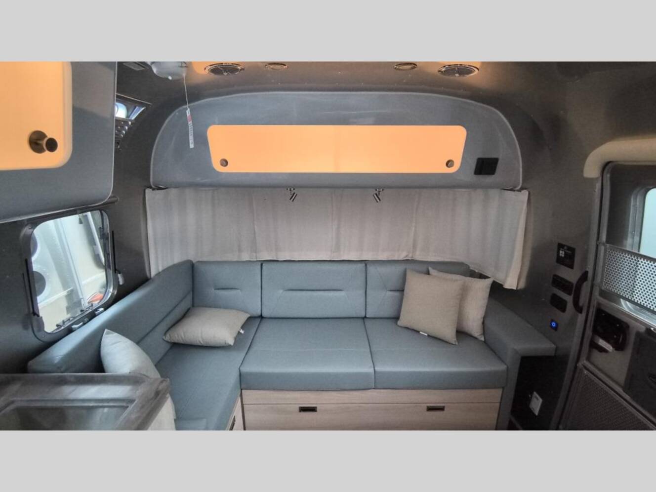 A photo of this 2026 Airstream International 28RB