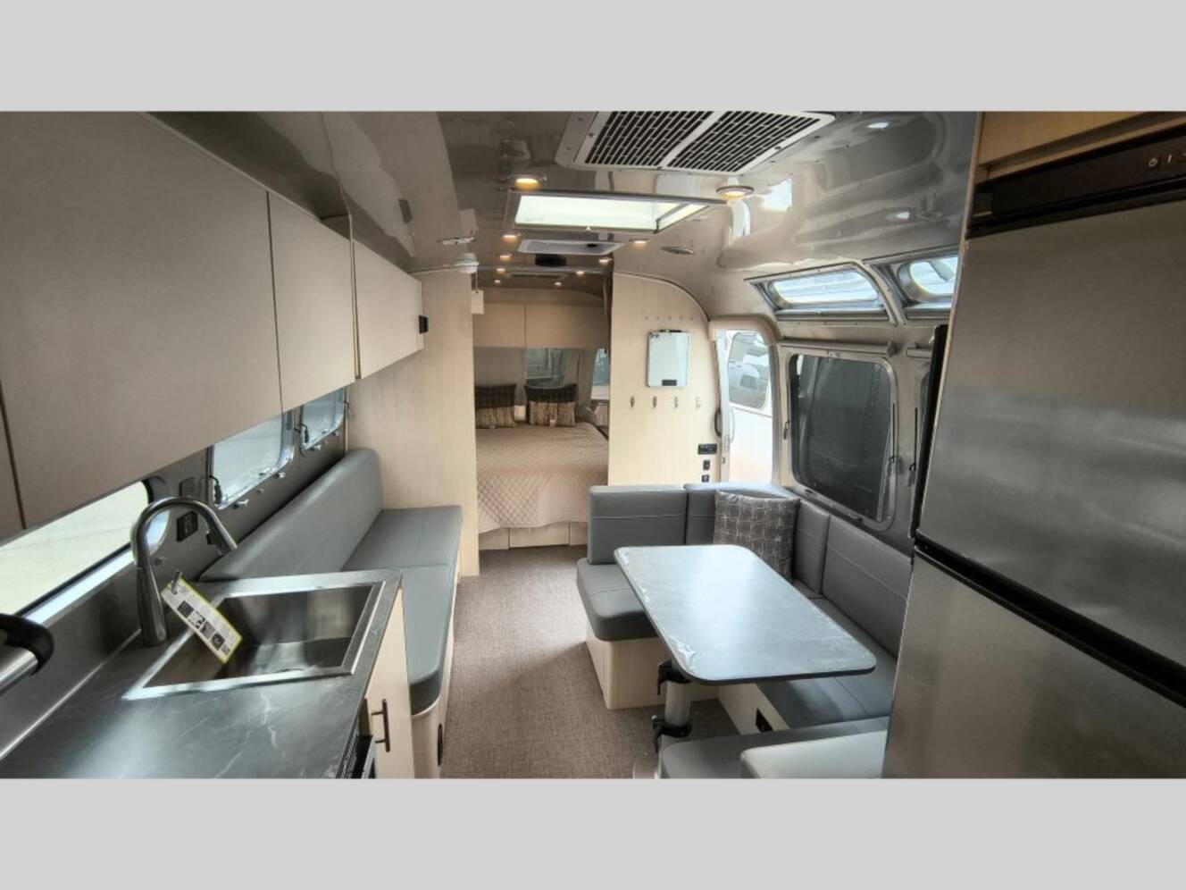 A photo of this 2026 Airstream Flying Cloud 30FB Bunk