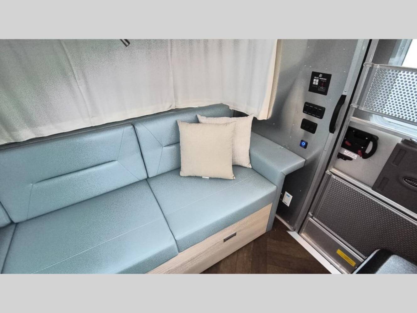 A photo of this 2026 Airstream International 28RB