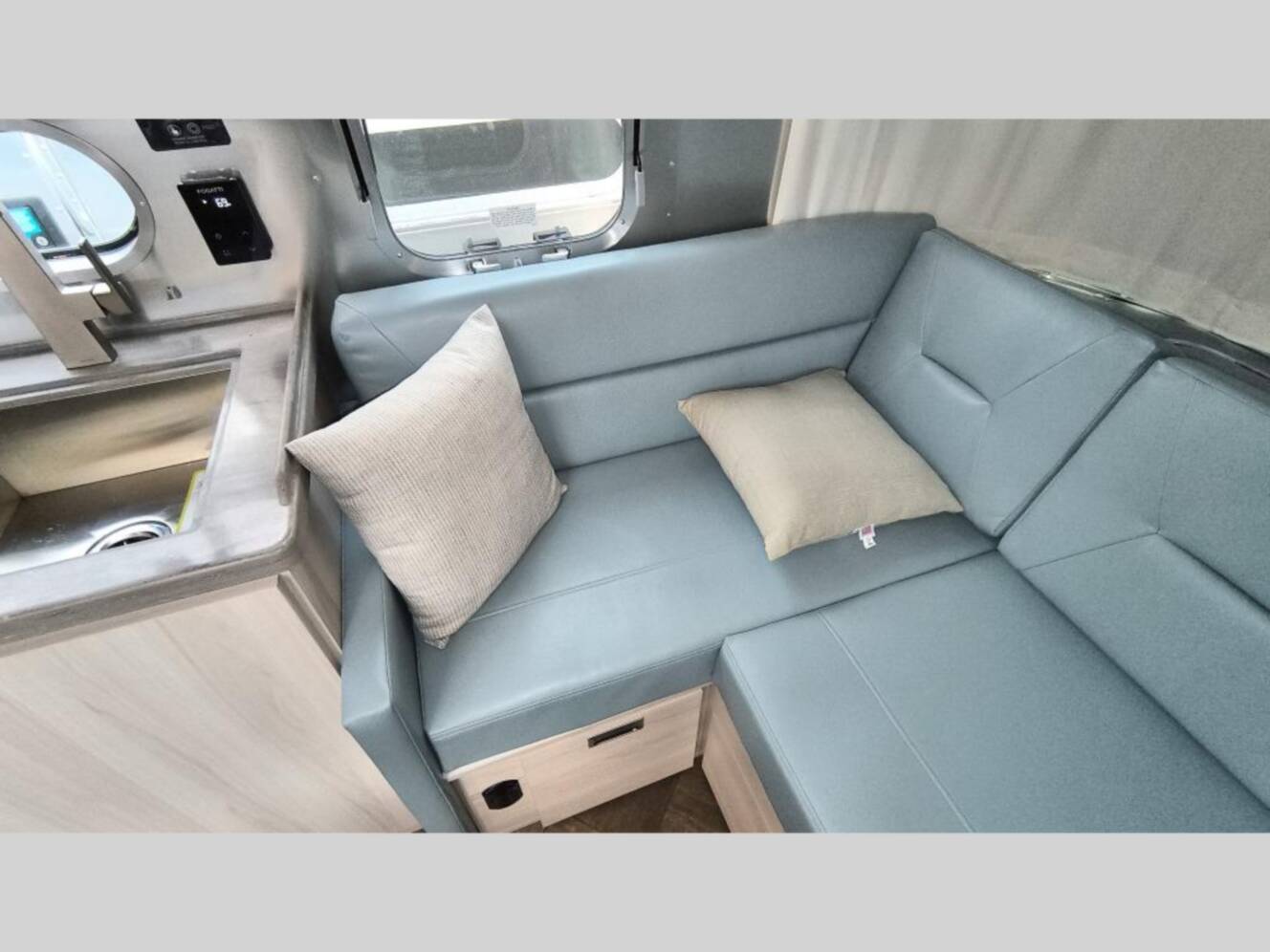 A photo of this 2026 Airstream International 28RB