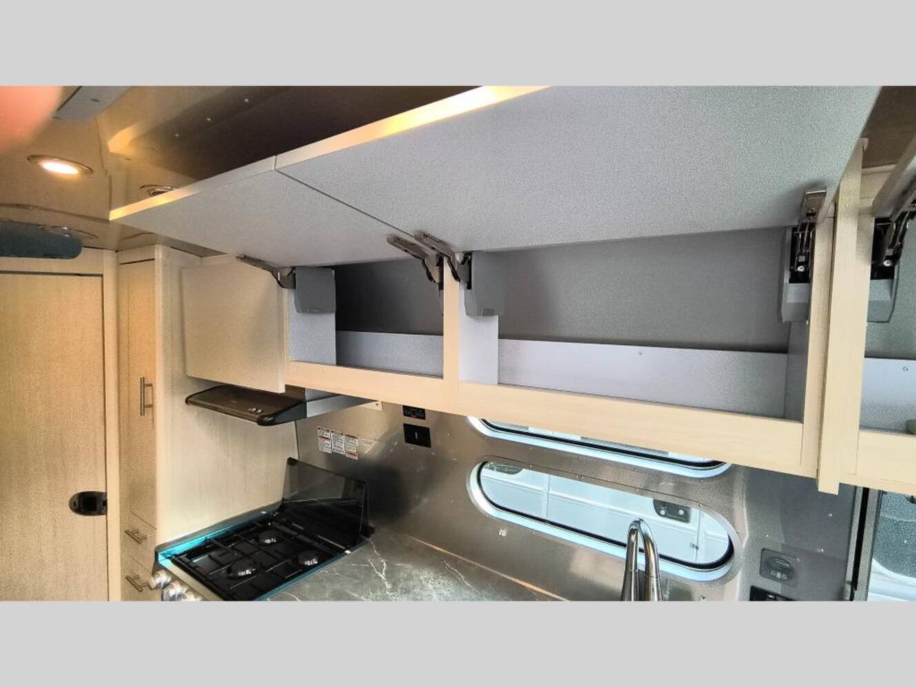 A photo of this 2026 Airstream Flying Cloud 30FB Bunk