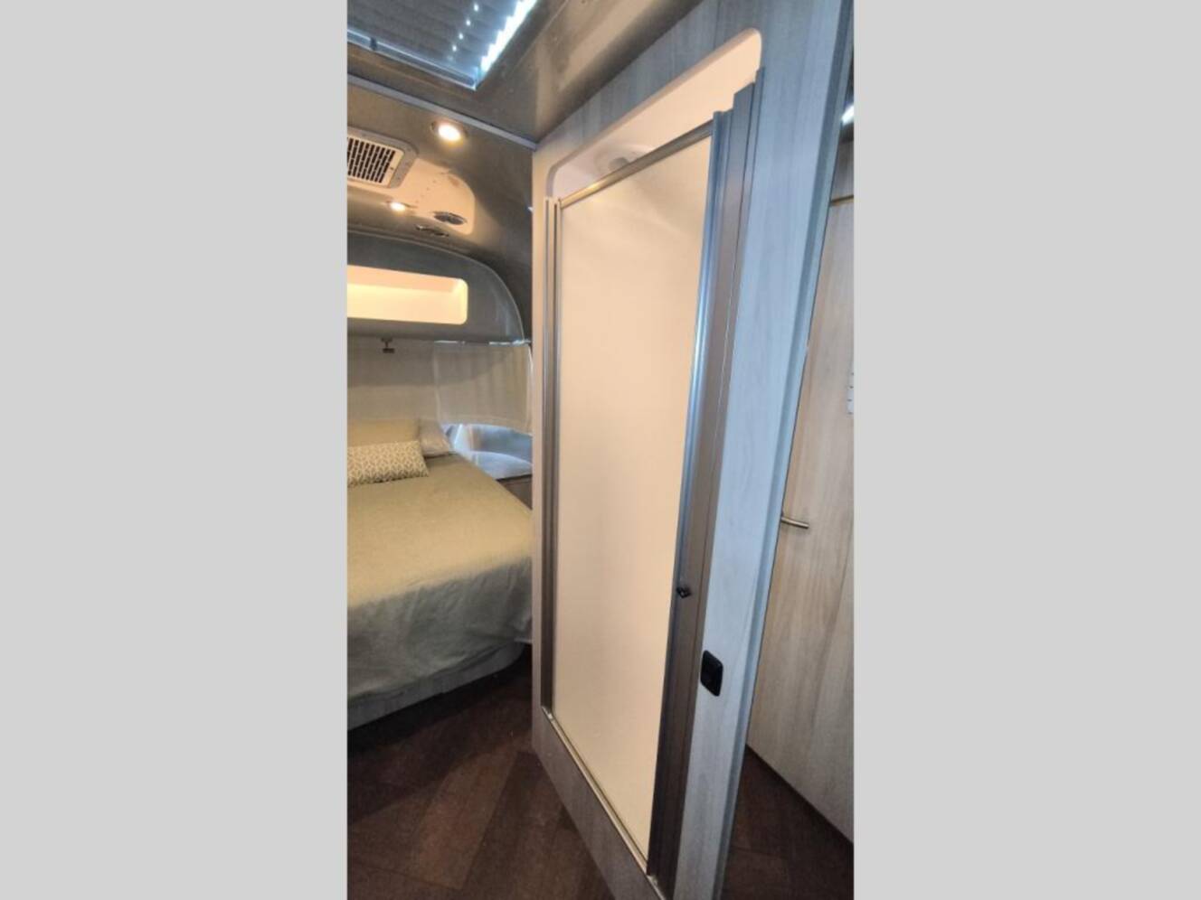 A photo of this 2026 Airstream International 28RB