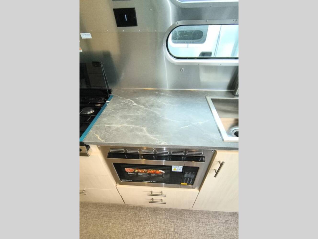 A photo of this 2026 Airstream Flying Cloud 30FB Bunk