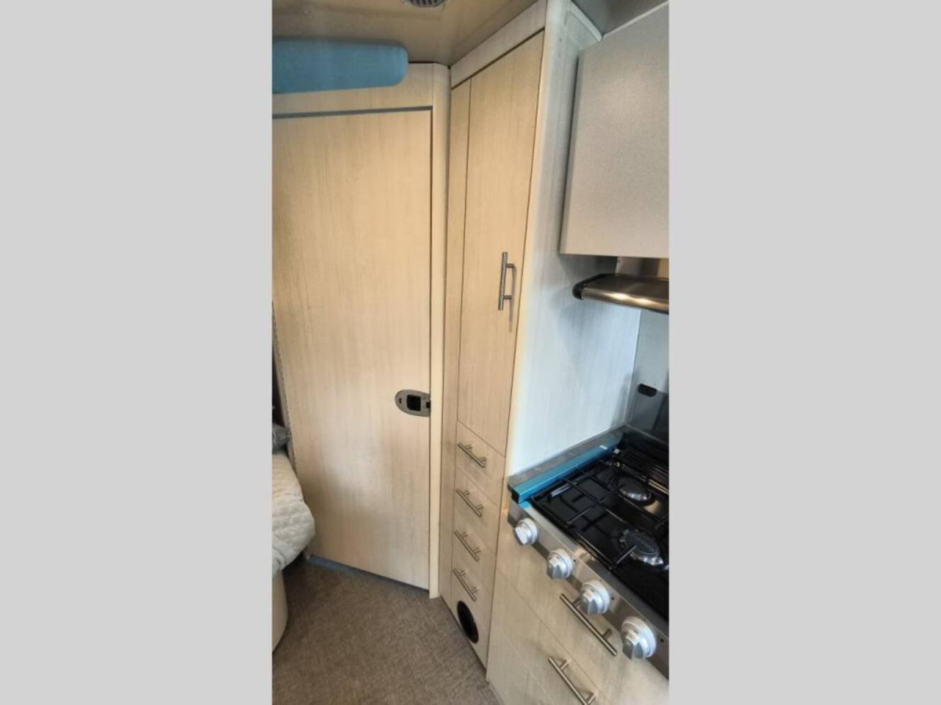 A photo of this 2026 Airstream Flying Cloud 30FB Bunk
