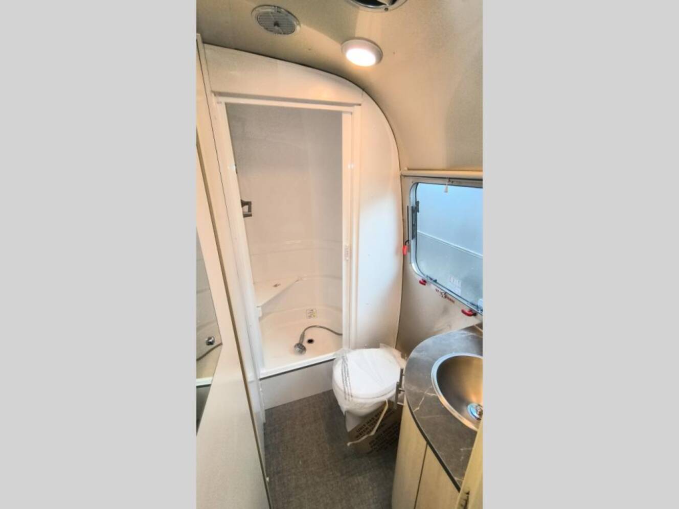 A photo of this 2026 Airstream Flying Cloud 30FB Bunk