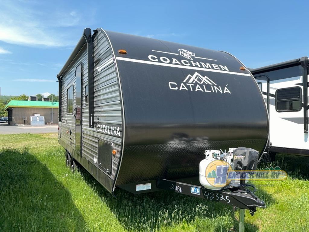 2026 Coachmen Rv Catalina Summit Series 8 211BH in southington CT