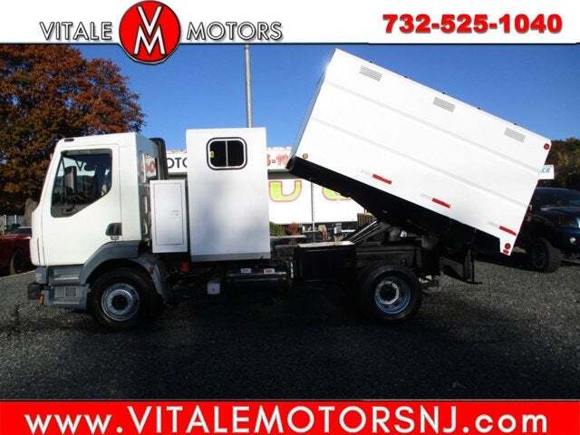 2007 PETERBILT 220 in South Amboy, NJ