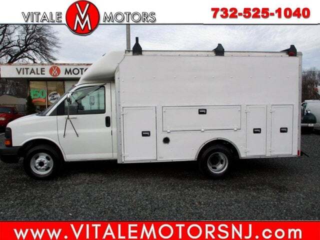 2004 CHEVROLET Express Commercial Cutaway in South Amboy, NJ
