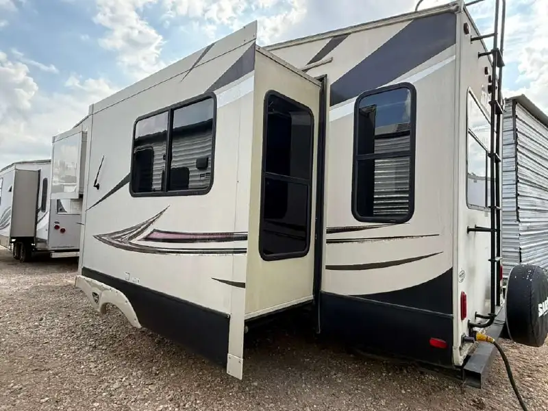 2017 FOREST RIVER SABRE 25RL