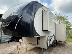 2017 FOREST RIVER SABRE 25RL