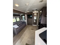 2018 FOREST RIVER ROCKWOOD WINDJAMMER 2715VS