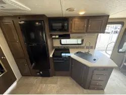 2018 FOREST RIVER ROCKWOOD WINDJAMMER 2715VS