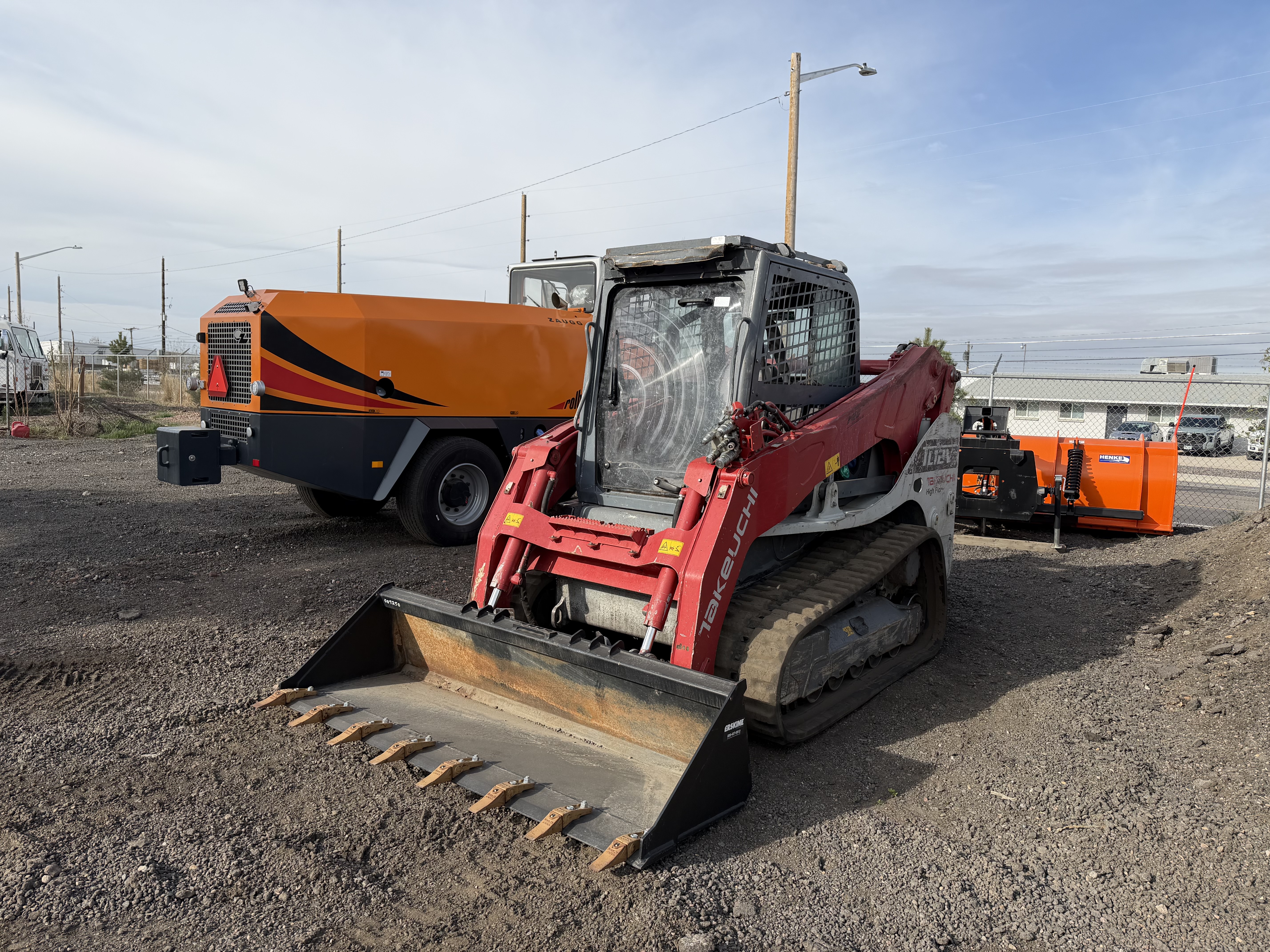 2021 TAKEUCHI TL12V2 in Commerce City, CO