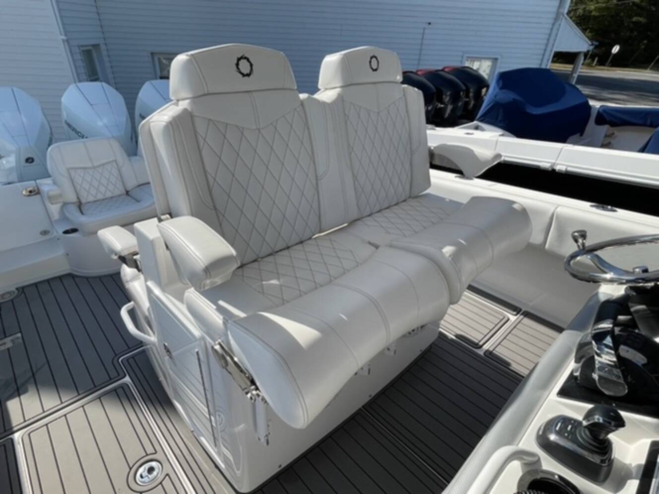 A photo of this 2021 Fountain 34 CC LS