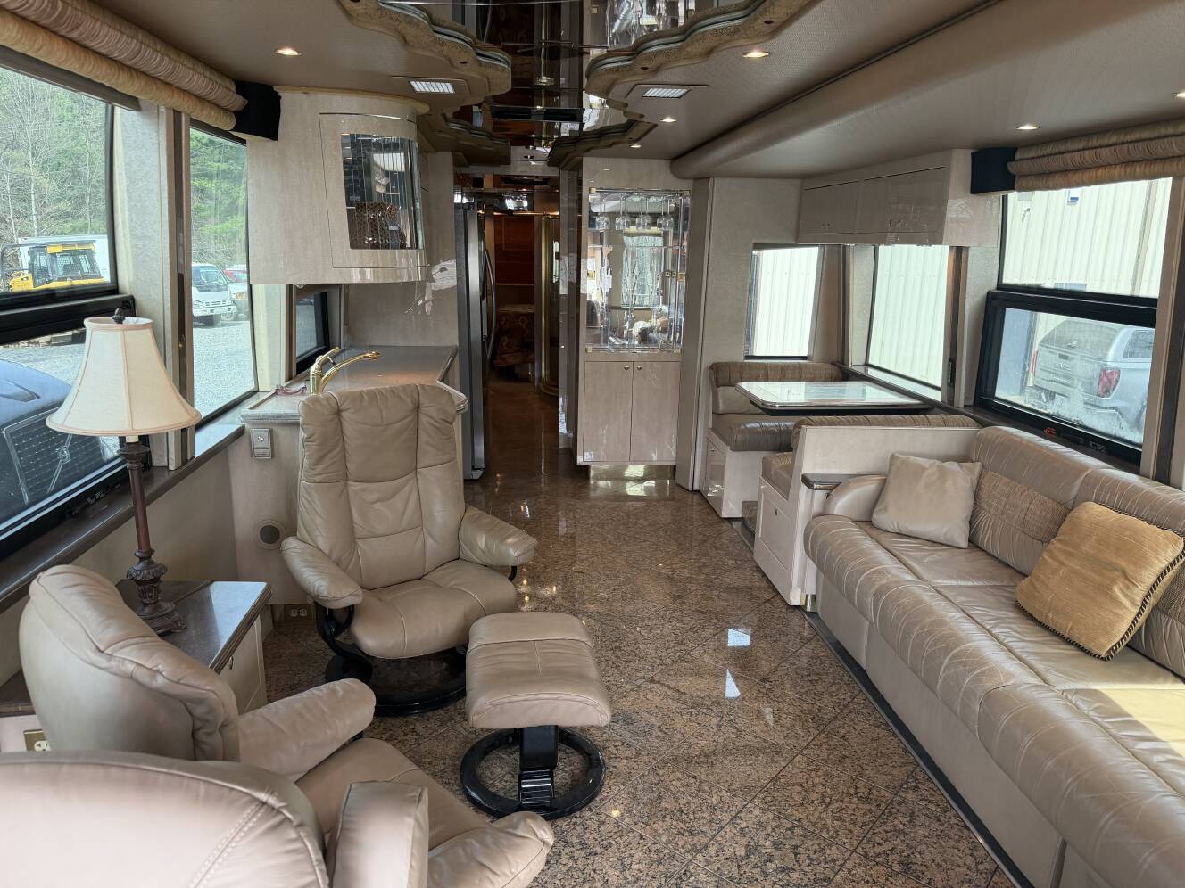 A photo of this 2001 Featherlite Coaches VANTARE