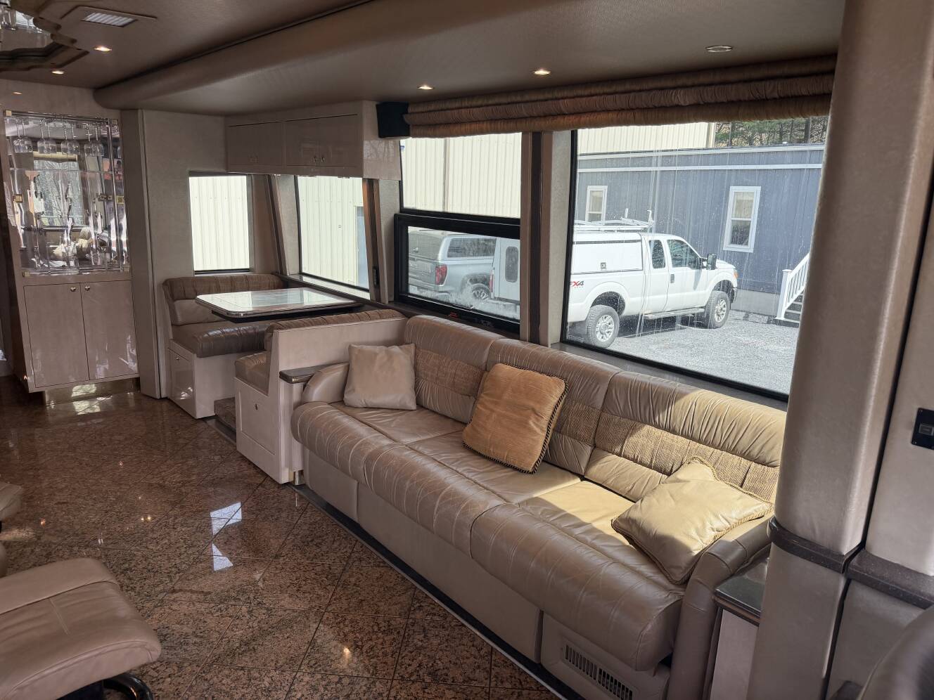 A photo of this 2001 Featherlite Coaches VANTARE