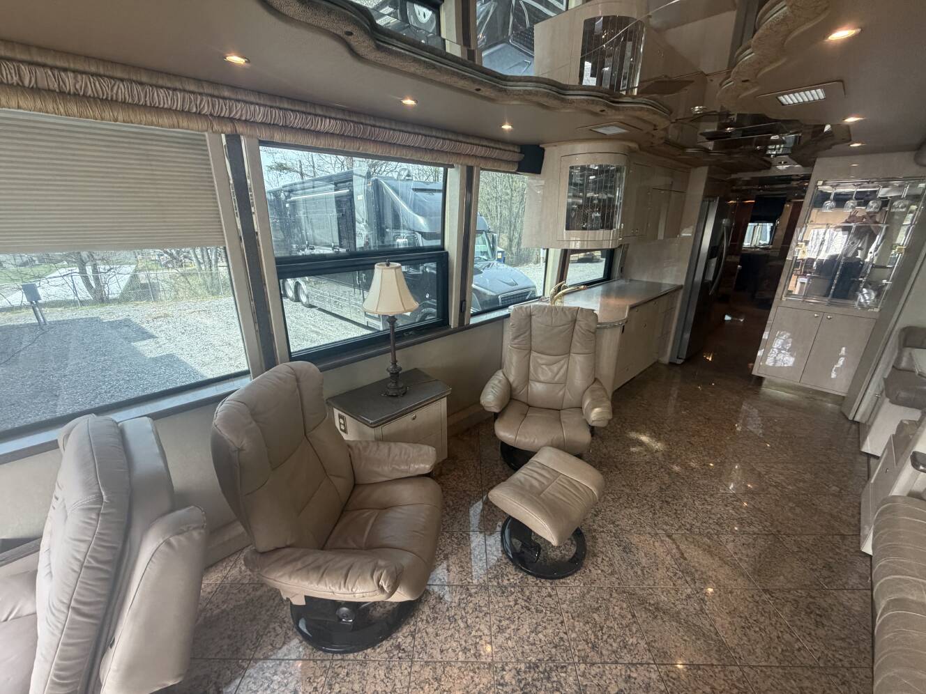 A photo of this 2001 Featherlite Coaches VANTARE