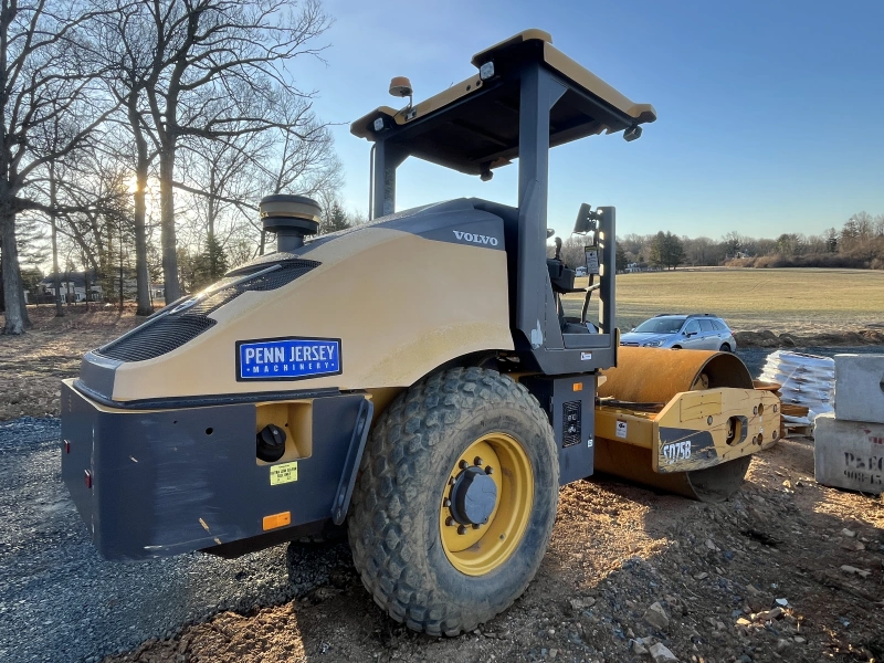 2016 VOLVO SD75B