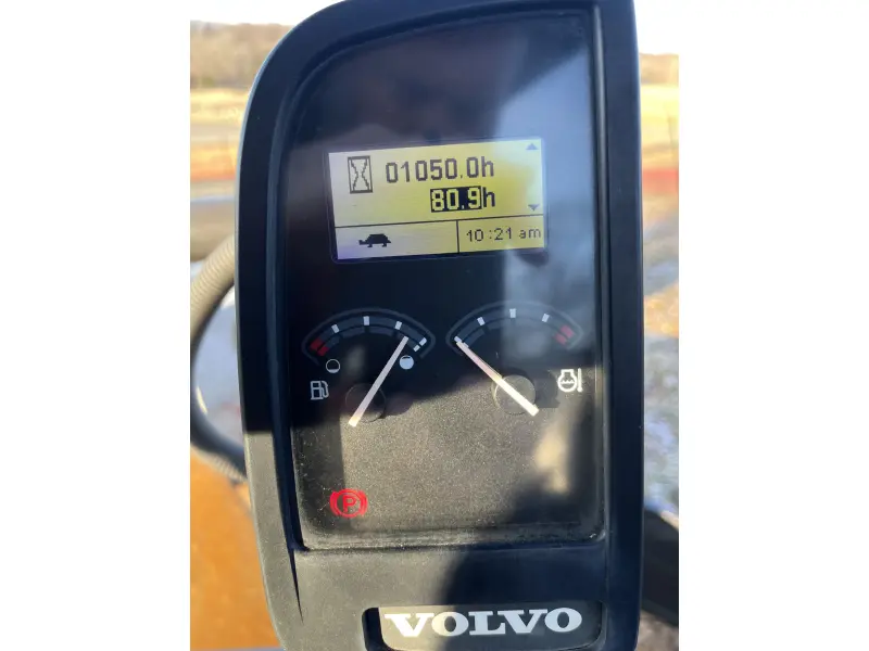 2016 VOLVO SD75B