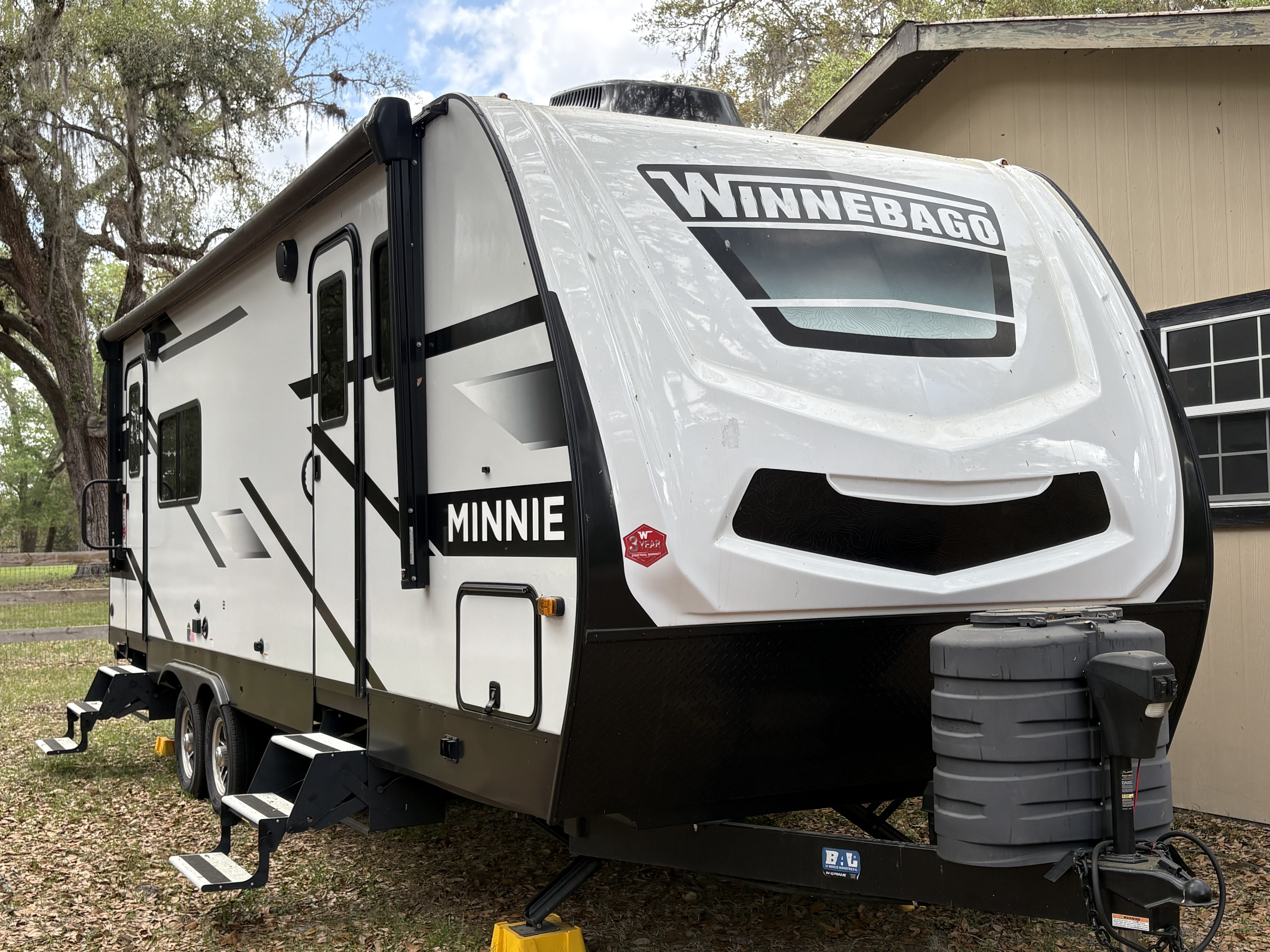 2024 Winnebago MINNIE 2529RG in fort white FL