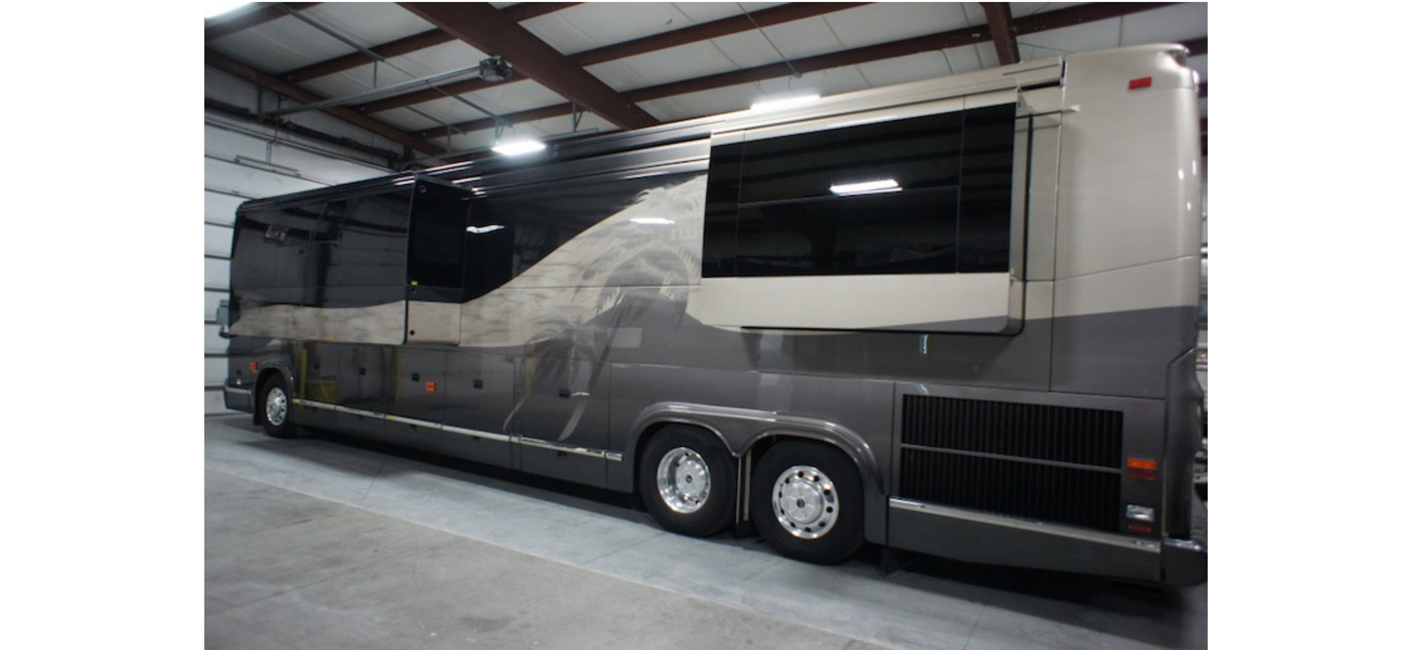 2005 Prevost H3-45 DOUBLE SLIDE in brownsburg IN