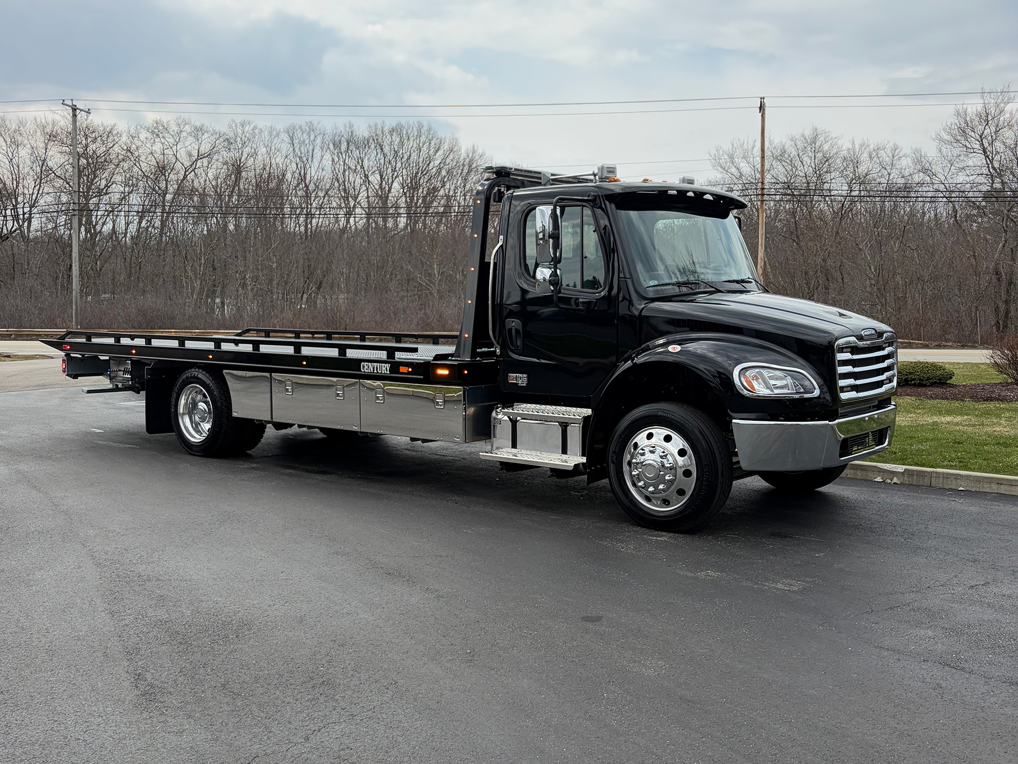 2026 FREIGHTLINER BUSINESS CLASS M2 106 in Plainville, MA