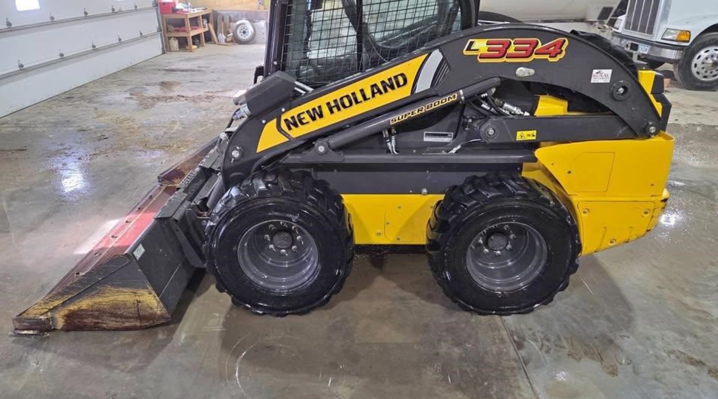 2022 NEW HOLLAND L334 in Clinton, IA
