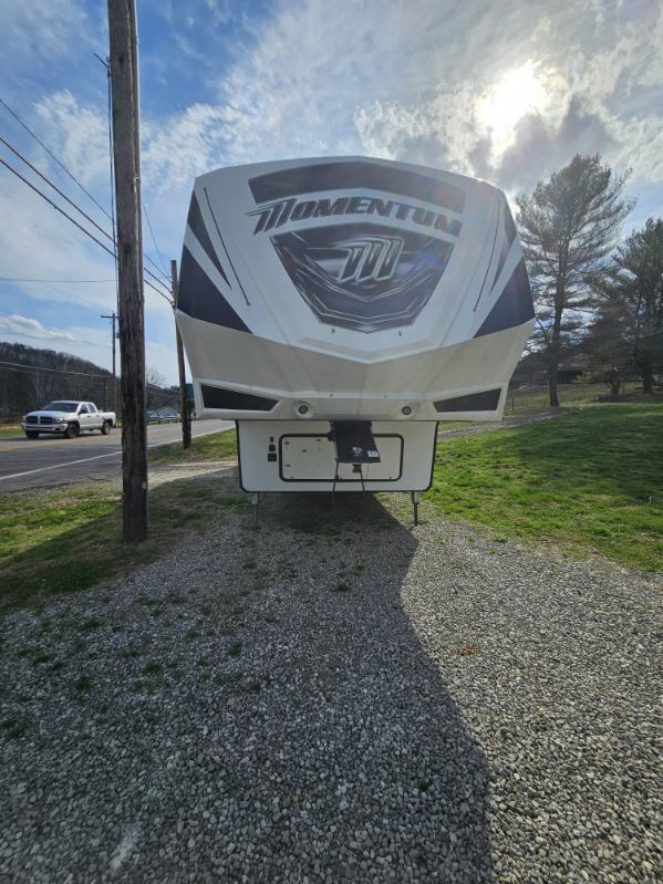 2018 Grand Design MOMENTUM M-CLASS 350M in lucasville OH