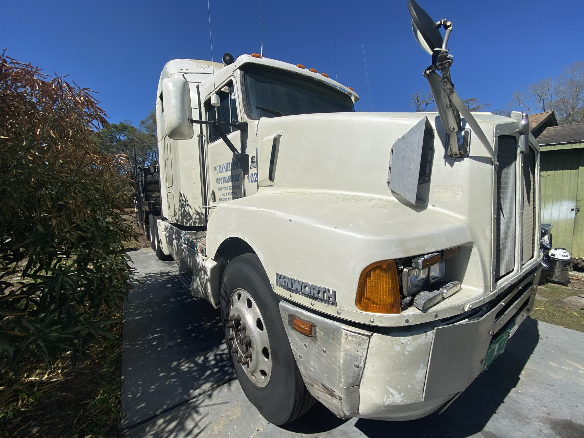 1995 KENWORTH T600 in New Port Richey, FL