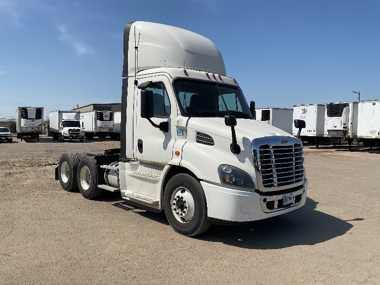 2019 FREIGHTLINER CASCADIA 113 in Fort Smith, AR