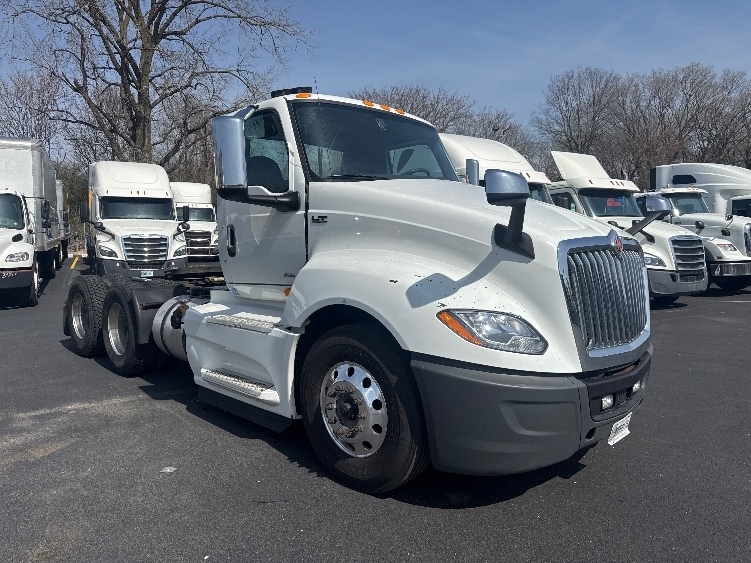 2019 INTERNATIONAL LT625 in Indianapolis, IN