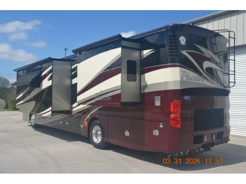 2014 Tiffin Motorhomes Phaeton 40 QTH