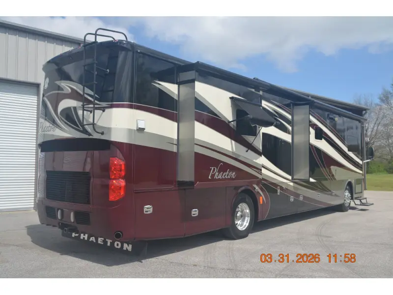 2014 Tiffin Motorhomes Phaeton 40 QTH