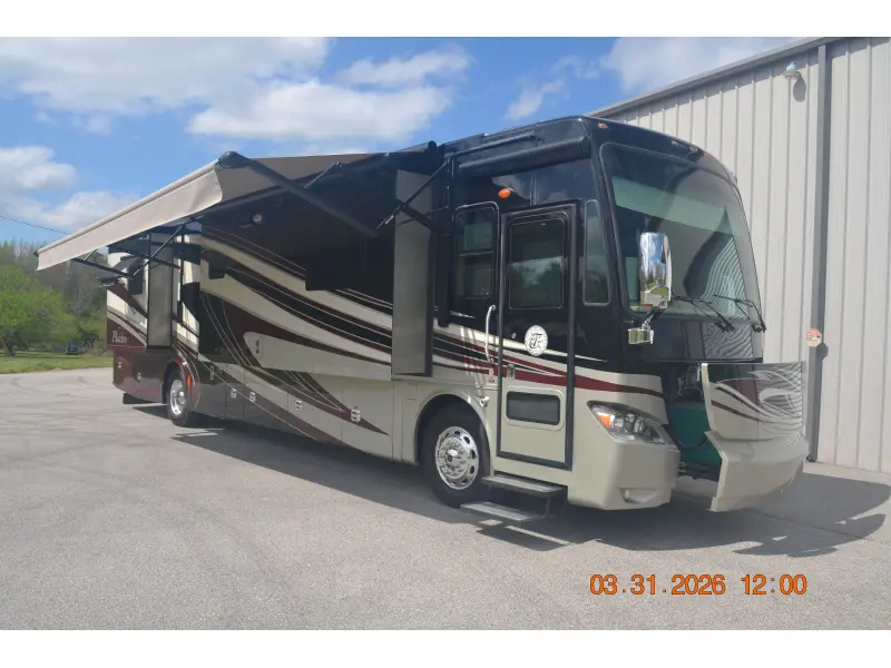 2014 Tiffin Motorhomes Phaeton 40 QTH