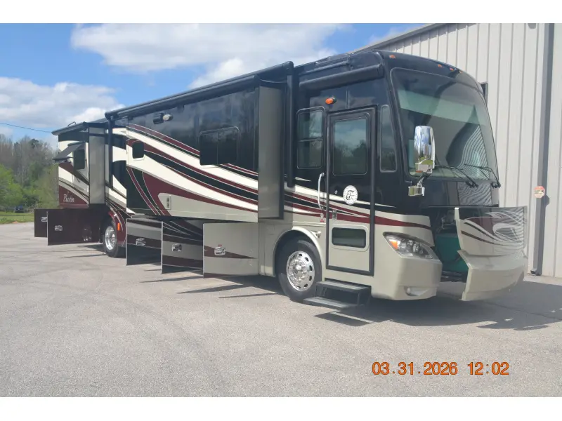 2014 Tiffin Motorhomes Phaeton 40 QTH
