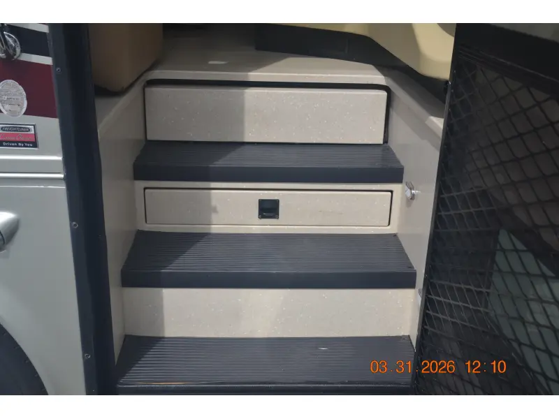2014 Tiffin Motorhomes Phaeton 40 QTH