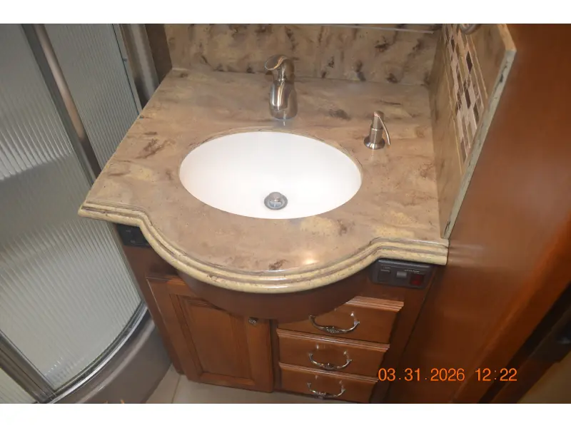 2014 Tiffin Motorhomes Phaeton 40 QTH