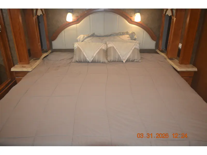 2014 Tiffin Motorhomes Phaeton 40 QTH