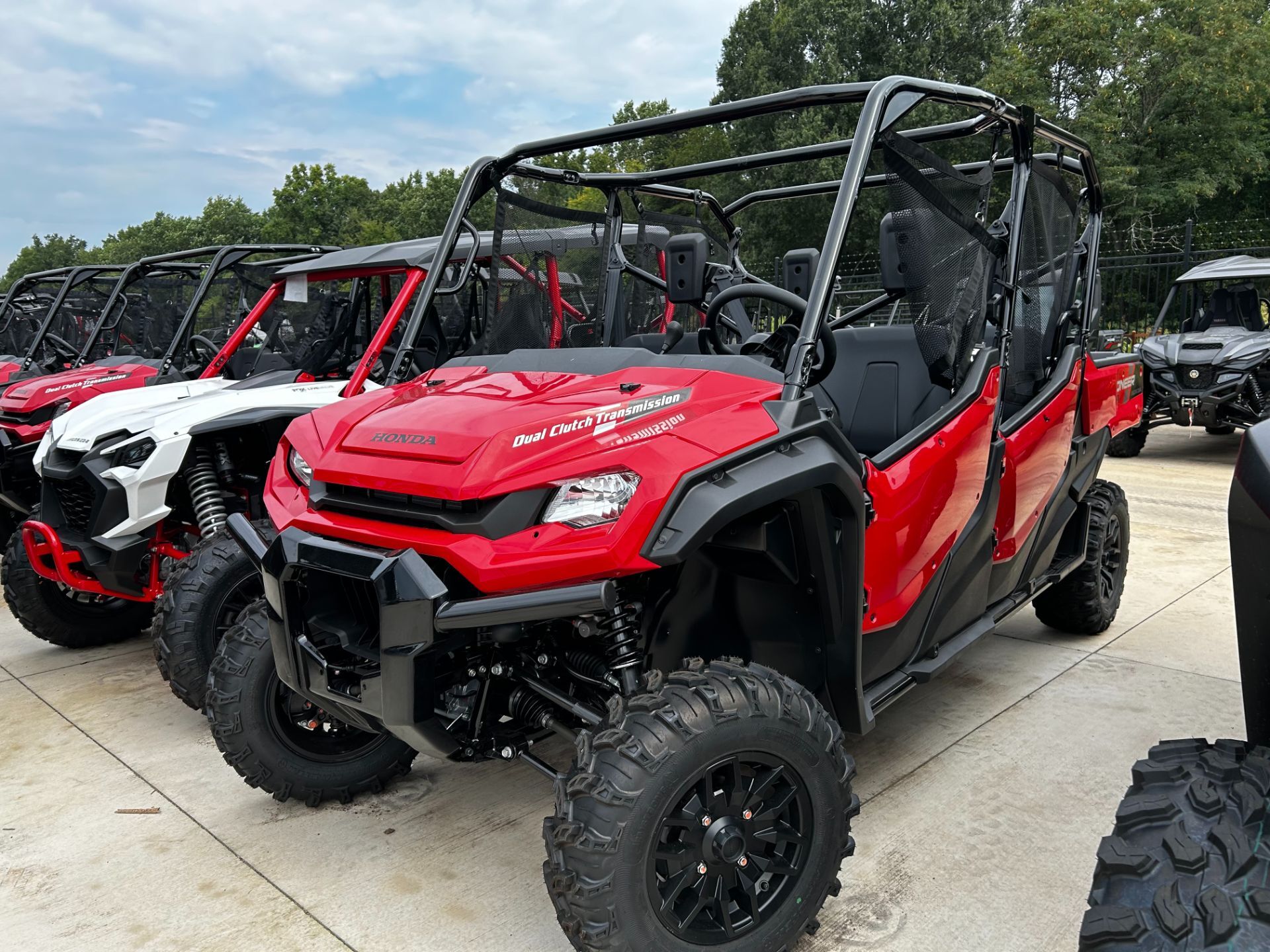 2025 Honda Pioneer 1000-6 Deluxe Crew in statesville NC