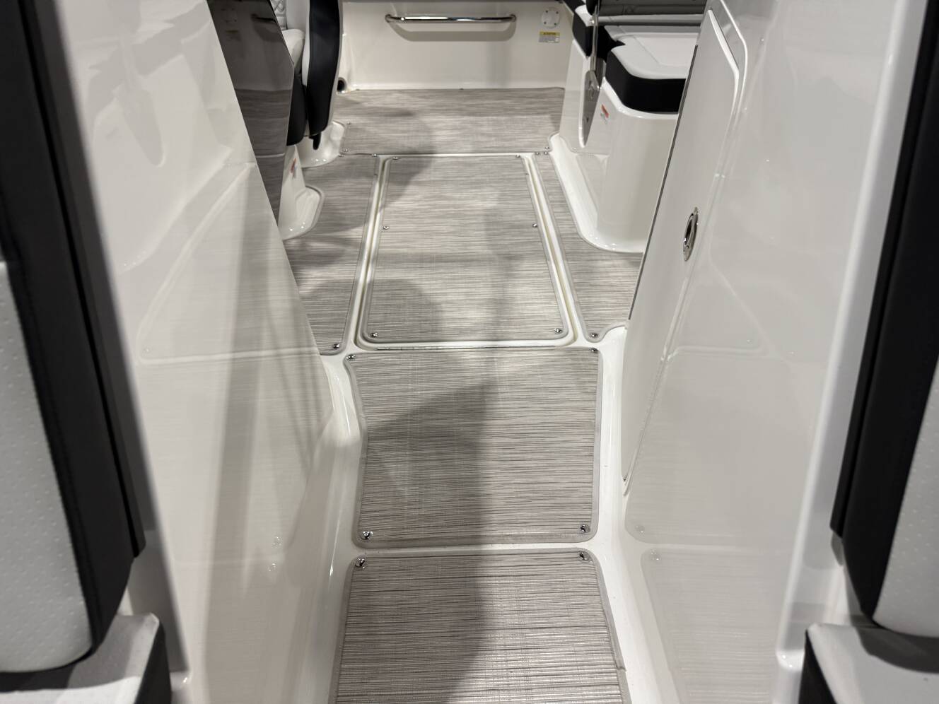 A photo of this 2026 Sea Ray SPX 210