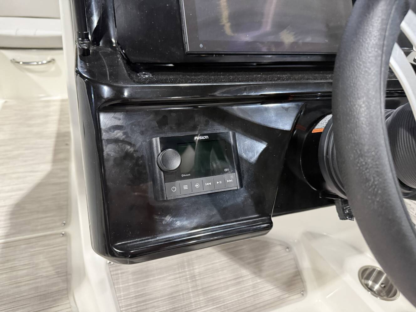 A photo of this 2026 Sea Ray SPX 210