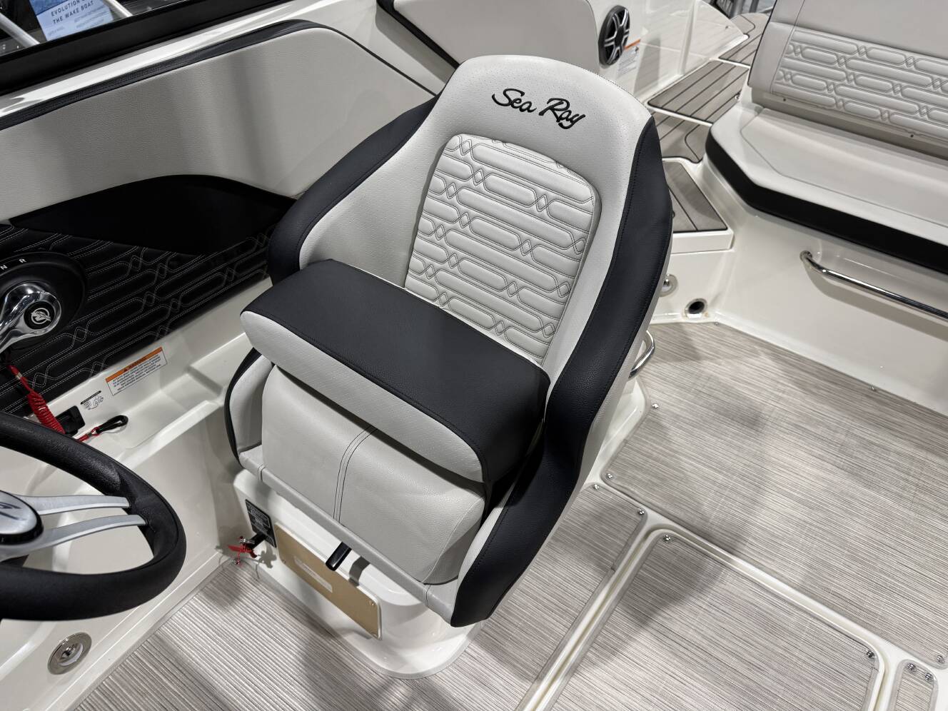 A photo of this 2026 Sea Ray SPX 210