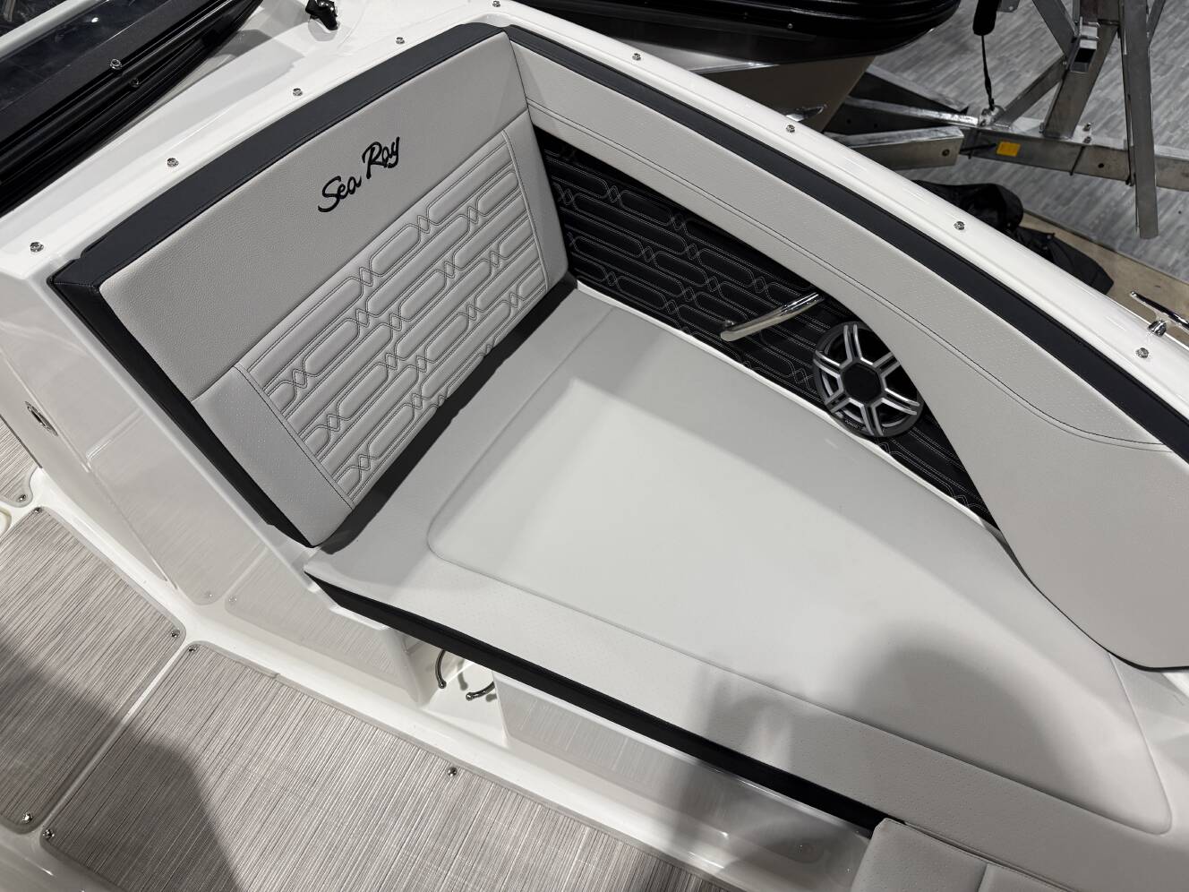 A photo of this 2026 Sea Ray SPX 210