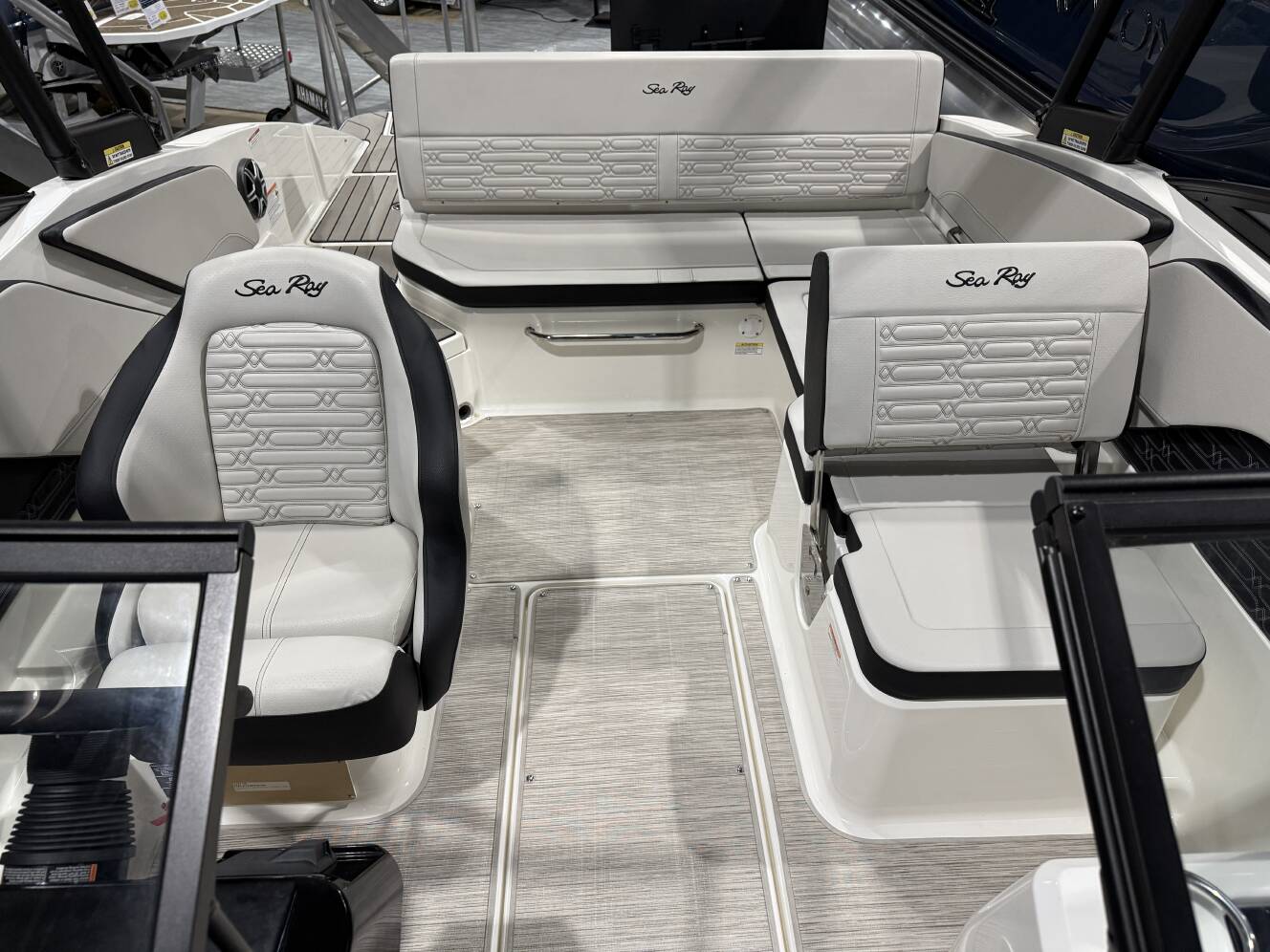 A photo of this 2026 Sea Ray SPX 210